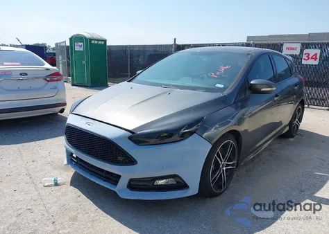 2016 Ford Focus St z USA, uszkodzony, nr VIN 1FADP3L98GL374380